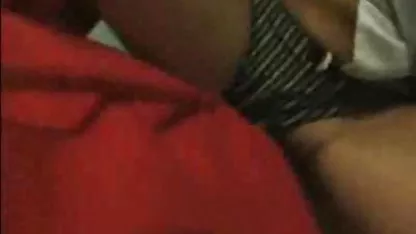 Alli spielt Chaitanya, faulenzen, sexfilme kostenfrei mit einem Ballon
