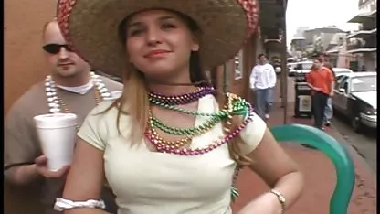 Afrikanische outdoor-Orgie gangbang frauenporno kostenfrei